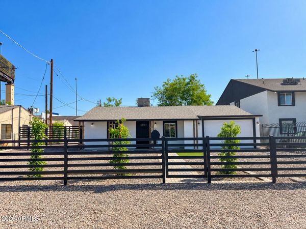 6823 N 25TH Drive, Phoenix, AZ 85017