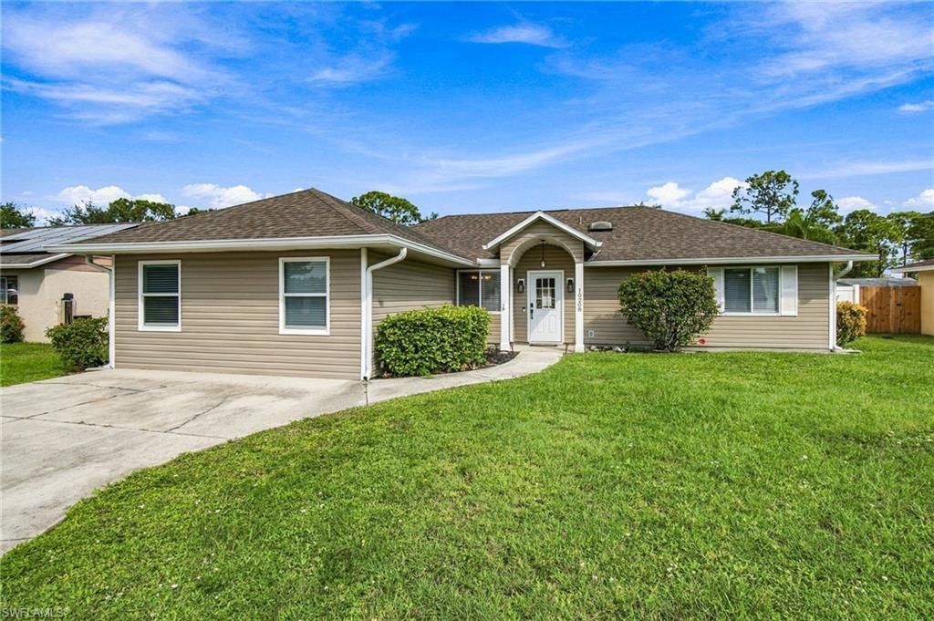 10208 Shade Tree Ct , Bonita Springs, FL 34135 Photo