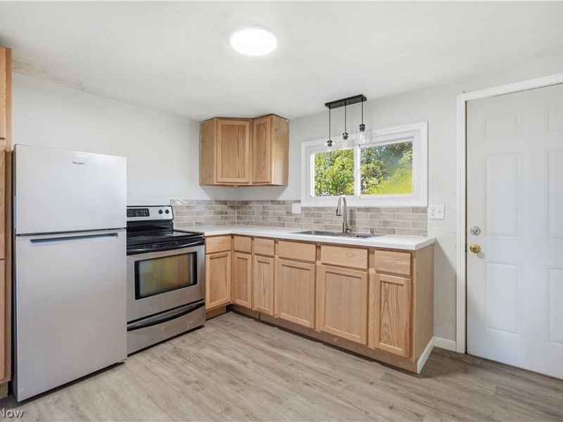 52 W Washburn Street, New London, OH 44851 Photo 5