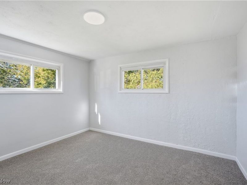 52 W Washburn Street, New London, OH 44851 Photo 7