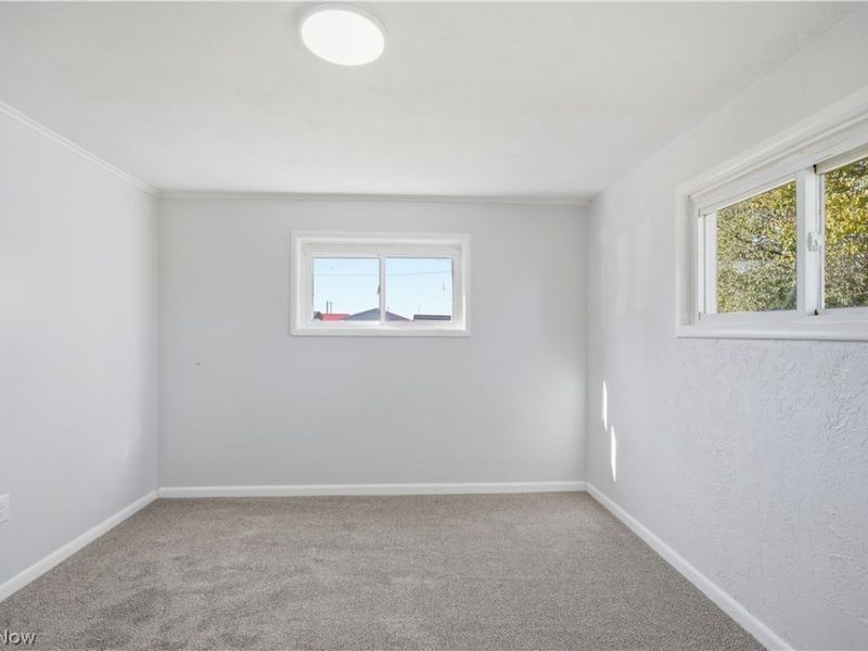 52 W Washburn Street, New London, OH 44851 Photo 8