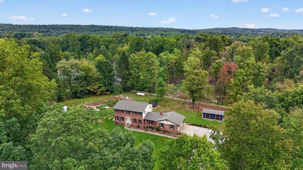 130 DAVIS ROAD , COATESVILLE, PA 19320