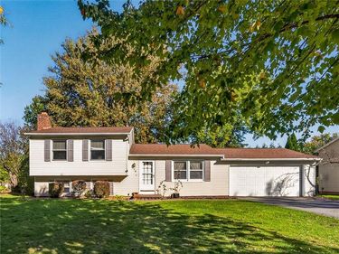 176 Drumcliff, Rochester, NY 14612