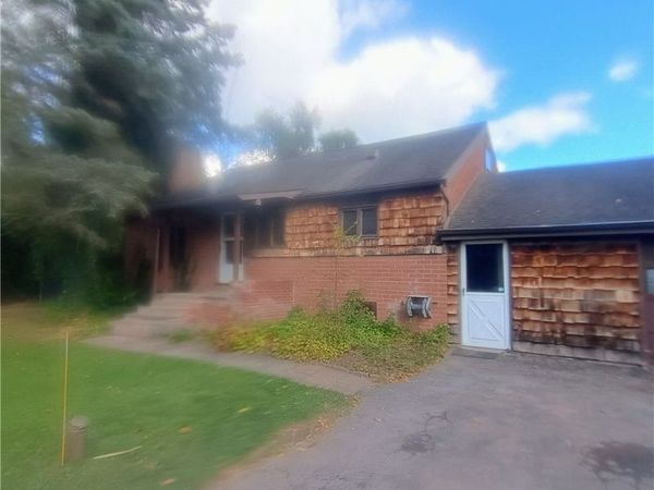 5920 Bowman Road , East Syracuse, NY 13057