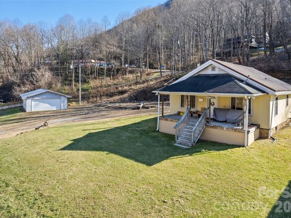 3009 Dellwood Road, Waynesville, NC 28786