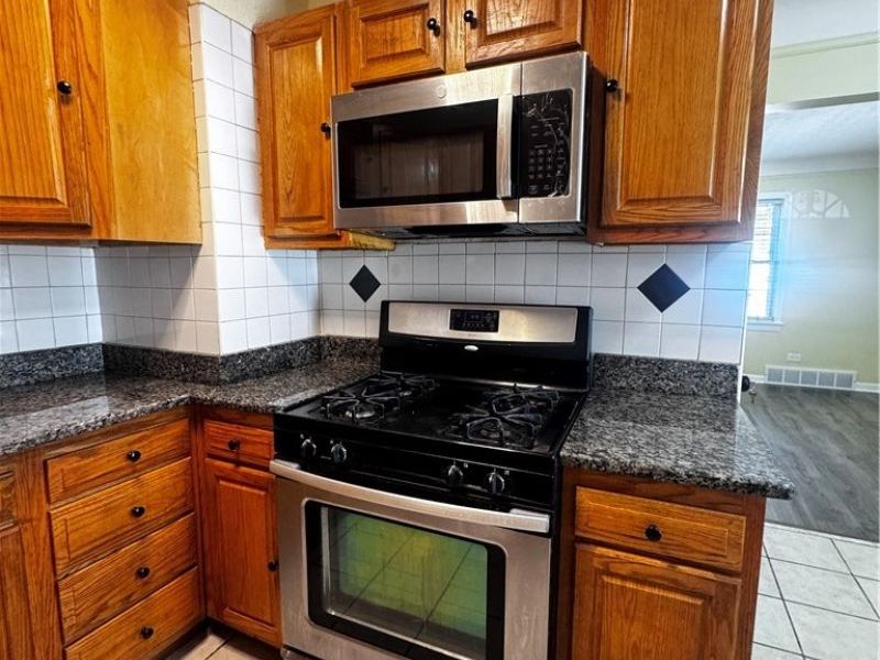 11801 Kensington Avenue, Cleveland, OH 44111 Photo 19