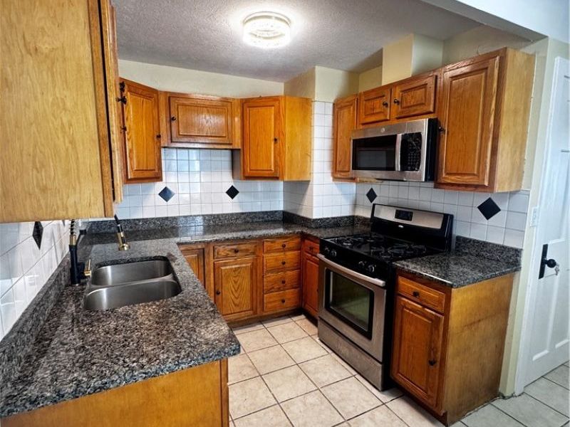 11801 Kensington Avenue, Cleveland, OH 44111 Photo 20