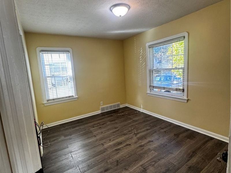 11801 Kensington Avenue, Cleveland, OH 44111 Photo 23