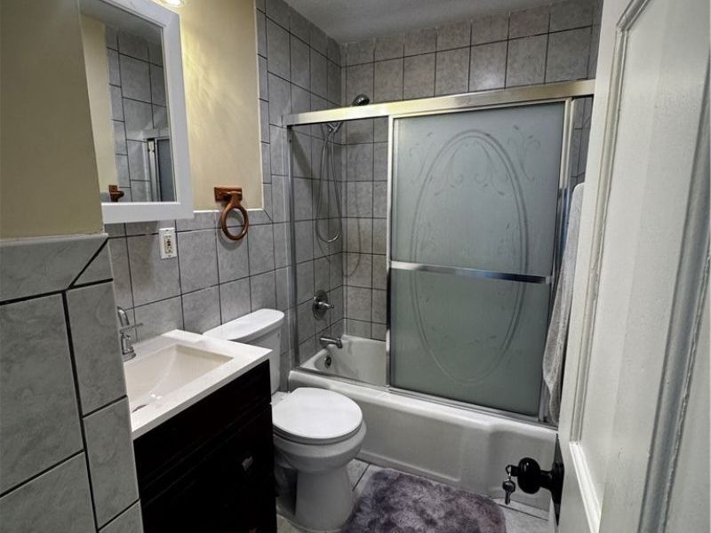 11801 Kensington Avenue, Cleveland, OH 44111 Photo 24