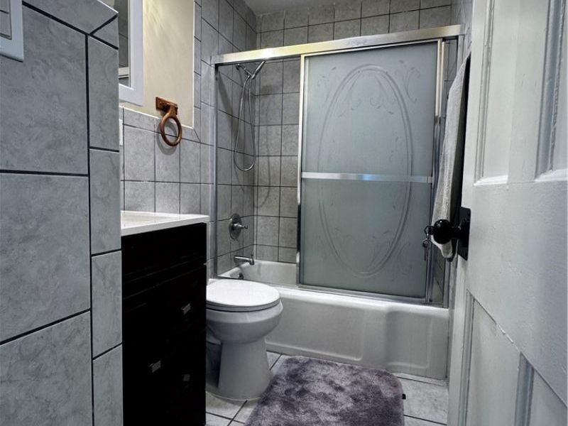 11801 Kensington Avenue, Cleveland, OH 44111 Photo 29