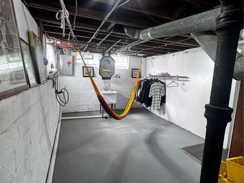11801 Kensington Avenue, Cleveland, OH 44111 Photo 39