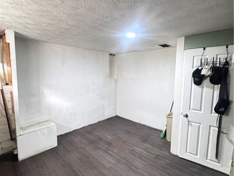 11801 Kensington Avenue, Cleveland, OH 44111 Photo 47