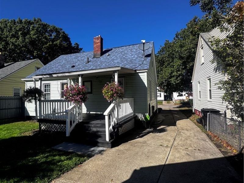 11801 Kensington Avenue, Cleveland, OH 44111 Photo 9