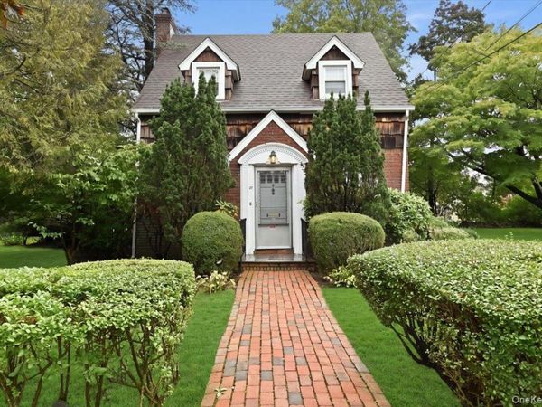 47 Broadfield Road , Hempstead, NY 11550