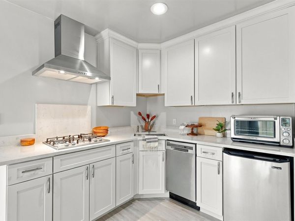 1111 W 10th ST , Unit 213, Austin, TX 78703