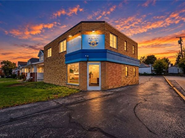 5393 Pearl Avenue , Parma, OH 44129