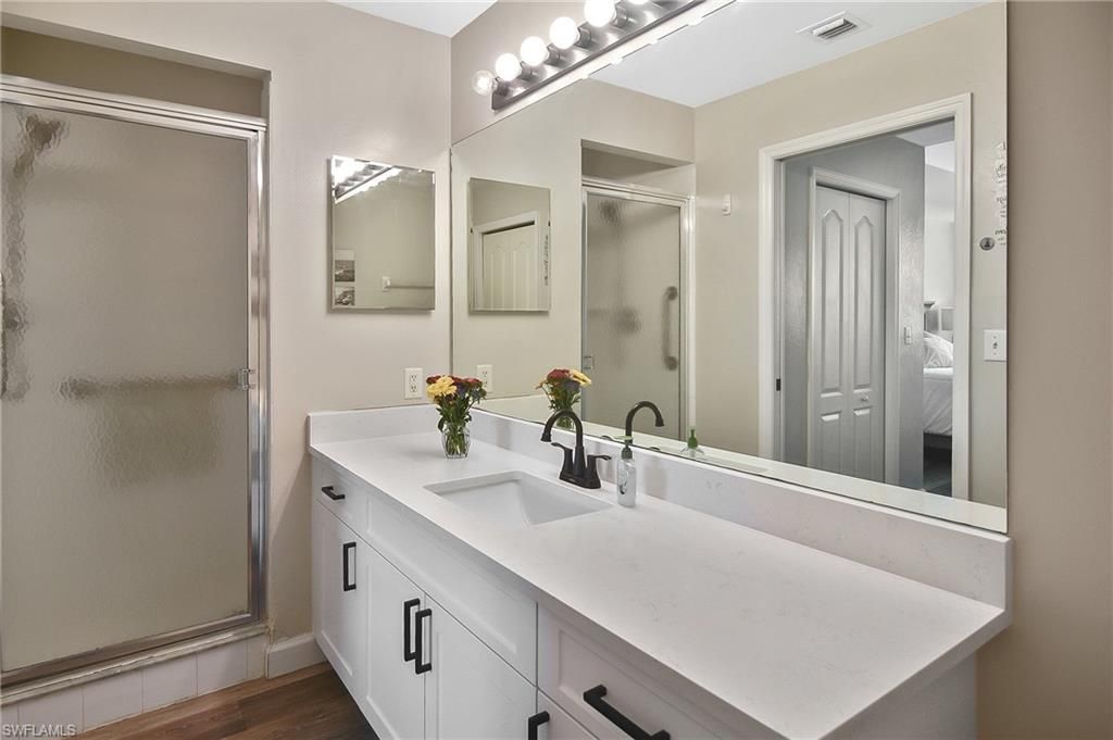 8056 Queen Palm Ln, Unit 643, Fort Myers, FL 33966 Photo