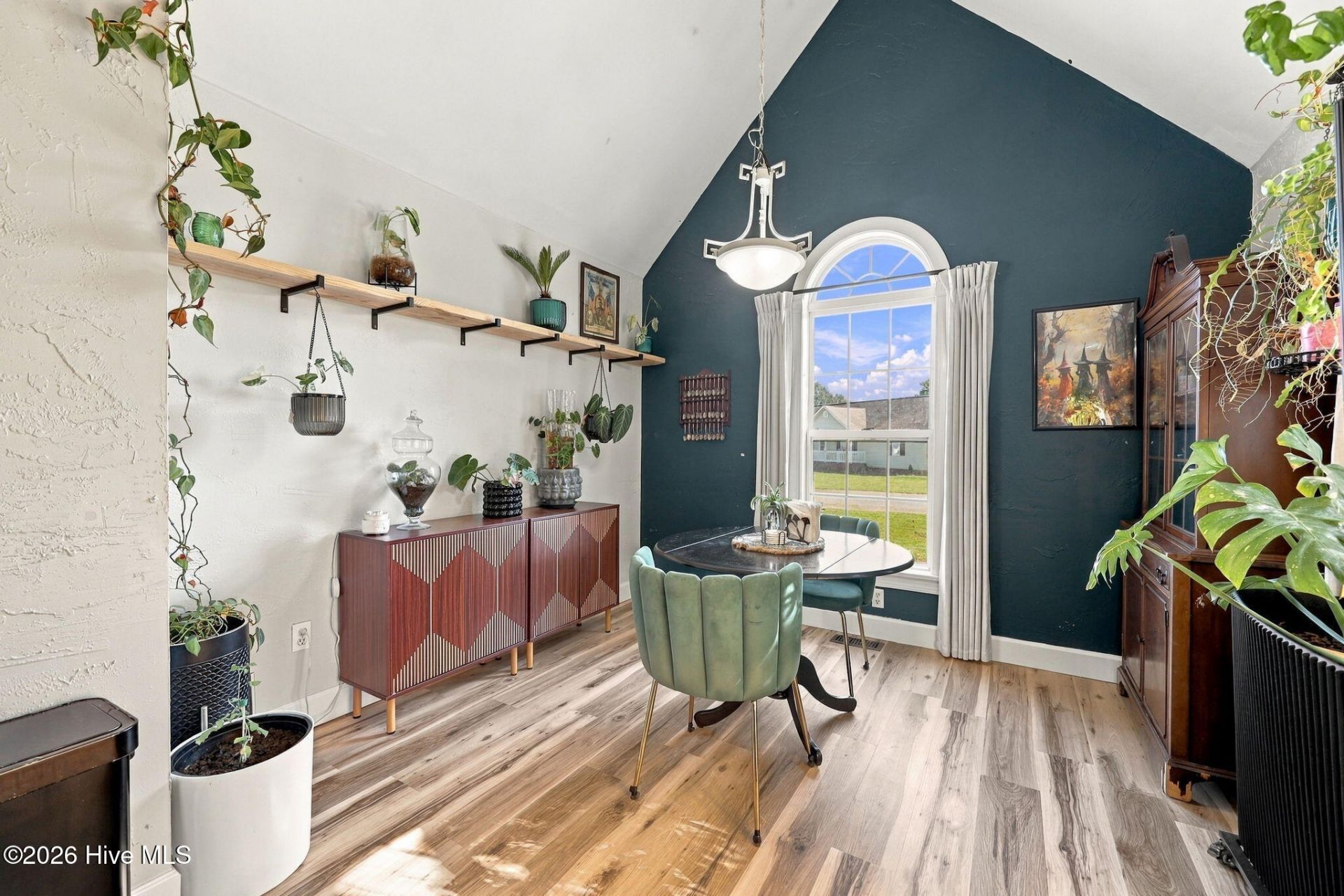 208 John Avenue  Photo 14