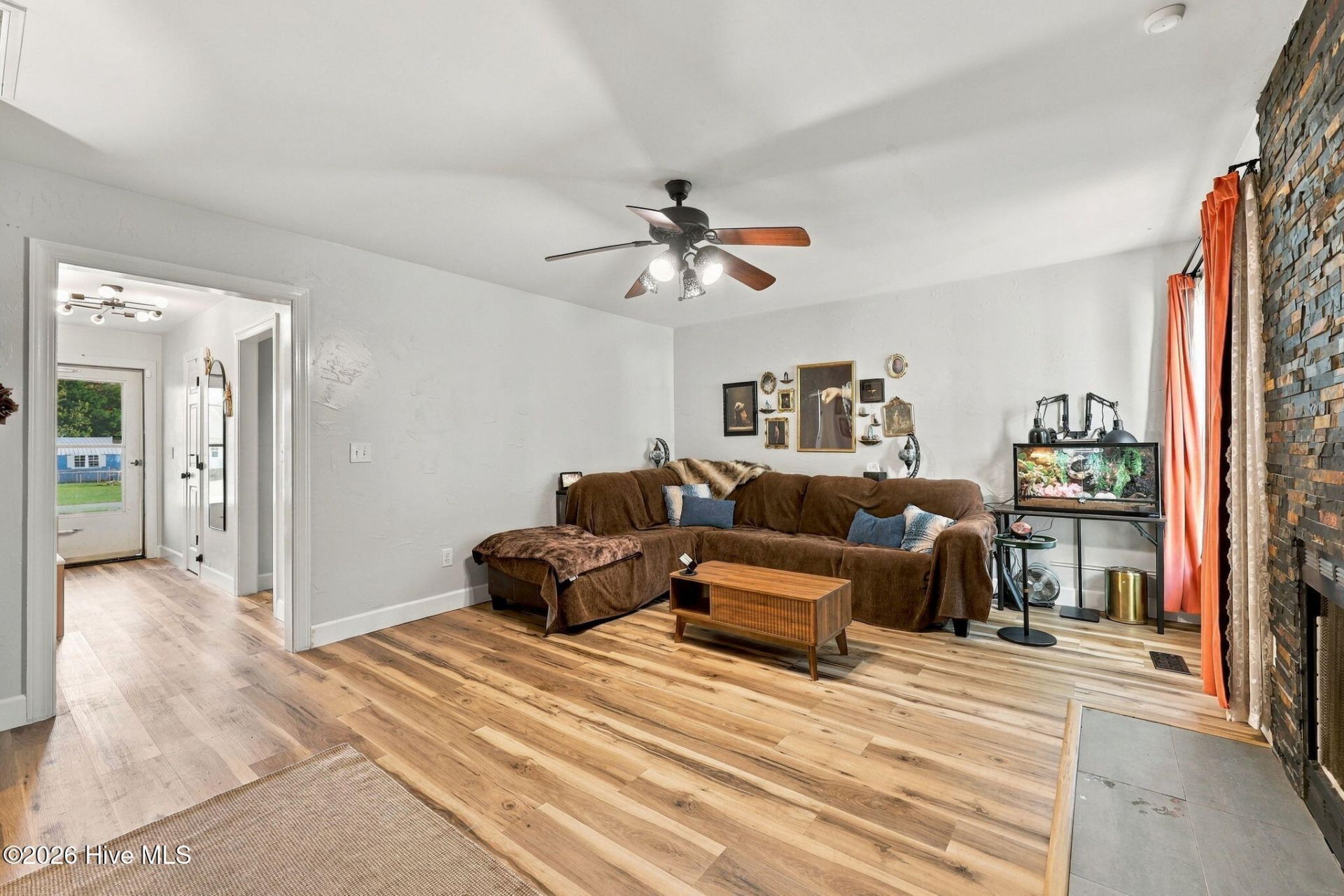 208 John Avenue  Photo 32