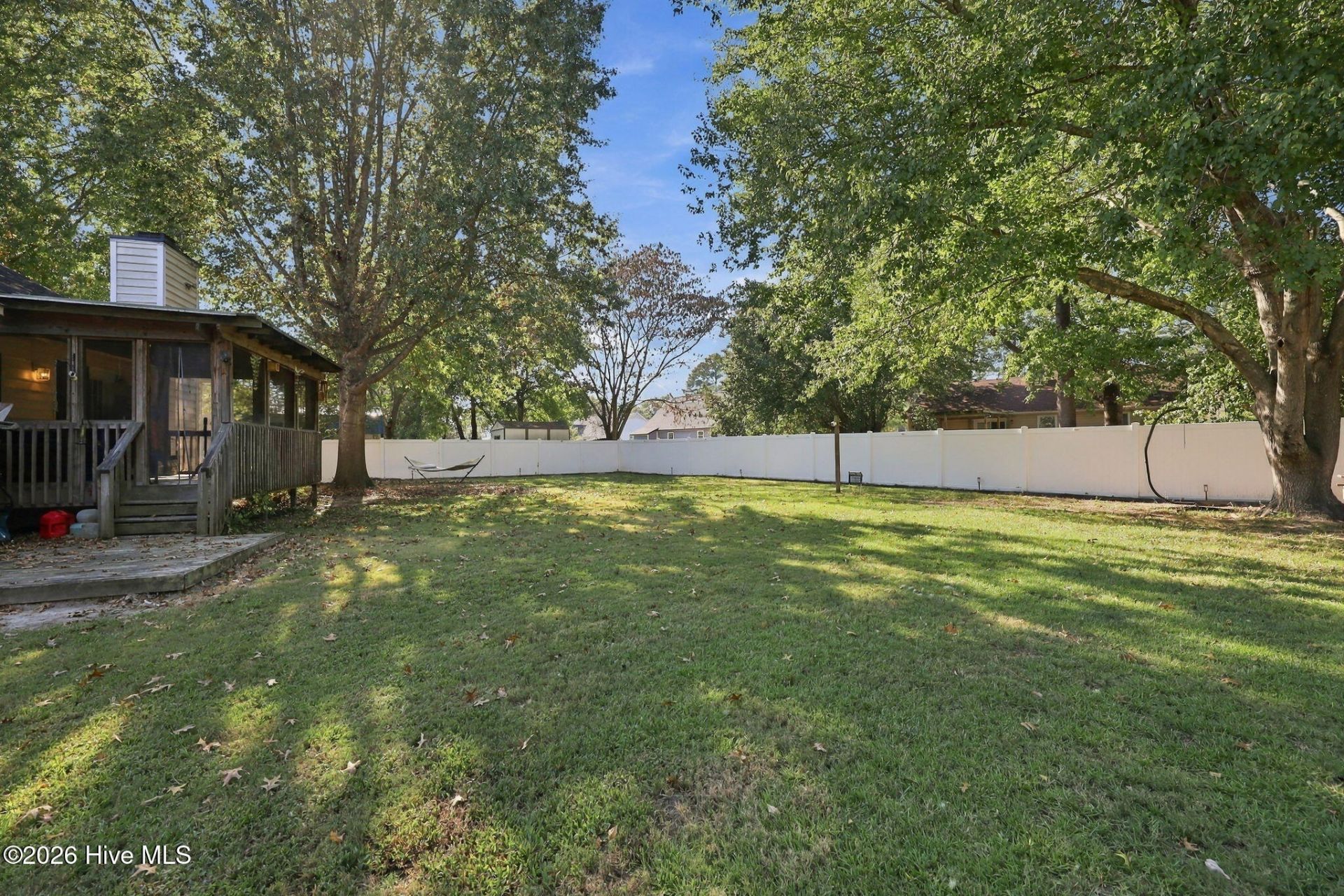 208 John Avenue  Photo 36