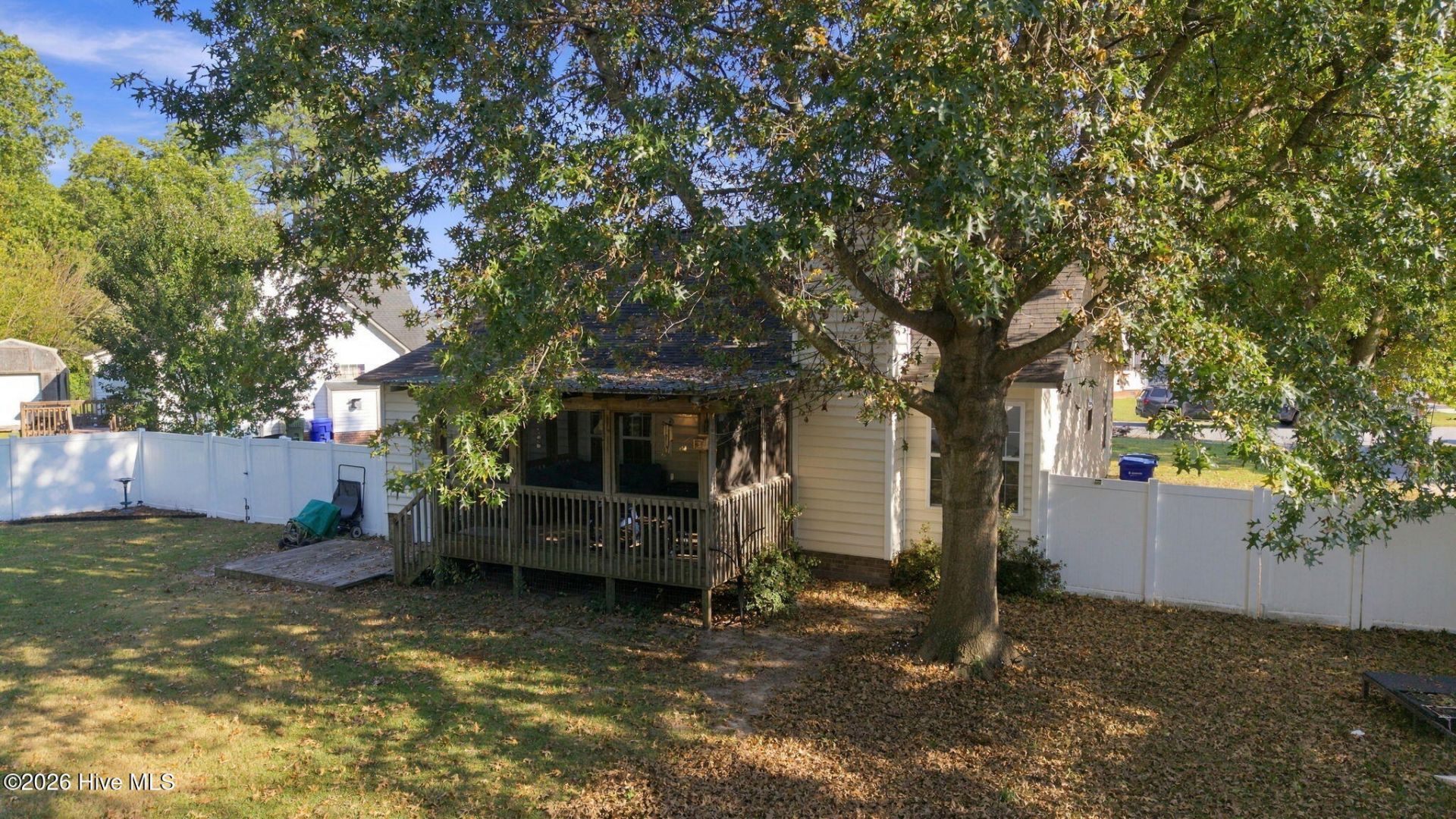 208 John Avenue  Photo 41