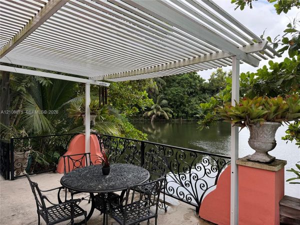 388 NE 85th St , Unit Rear, El Portal, FL 33138