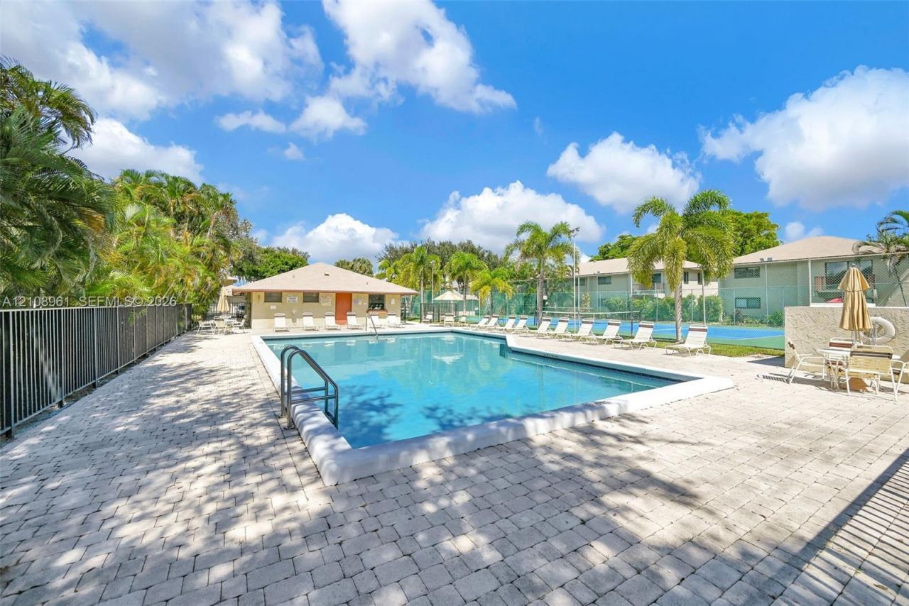 1750 NE 39th Ct, Unit 803, Pompano Beach, FL 33064 Photo
