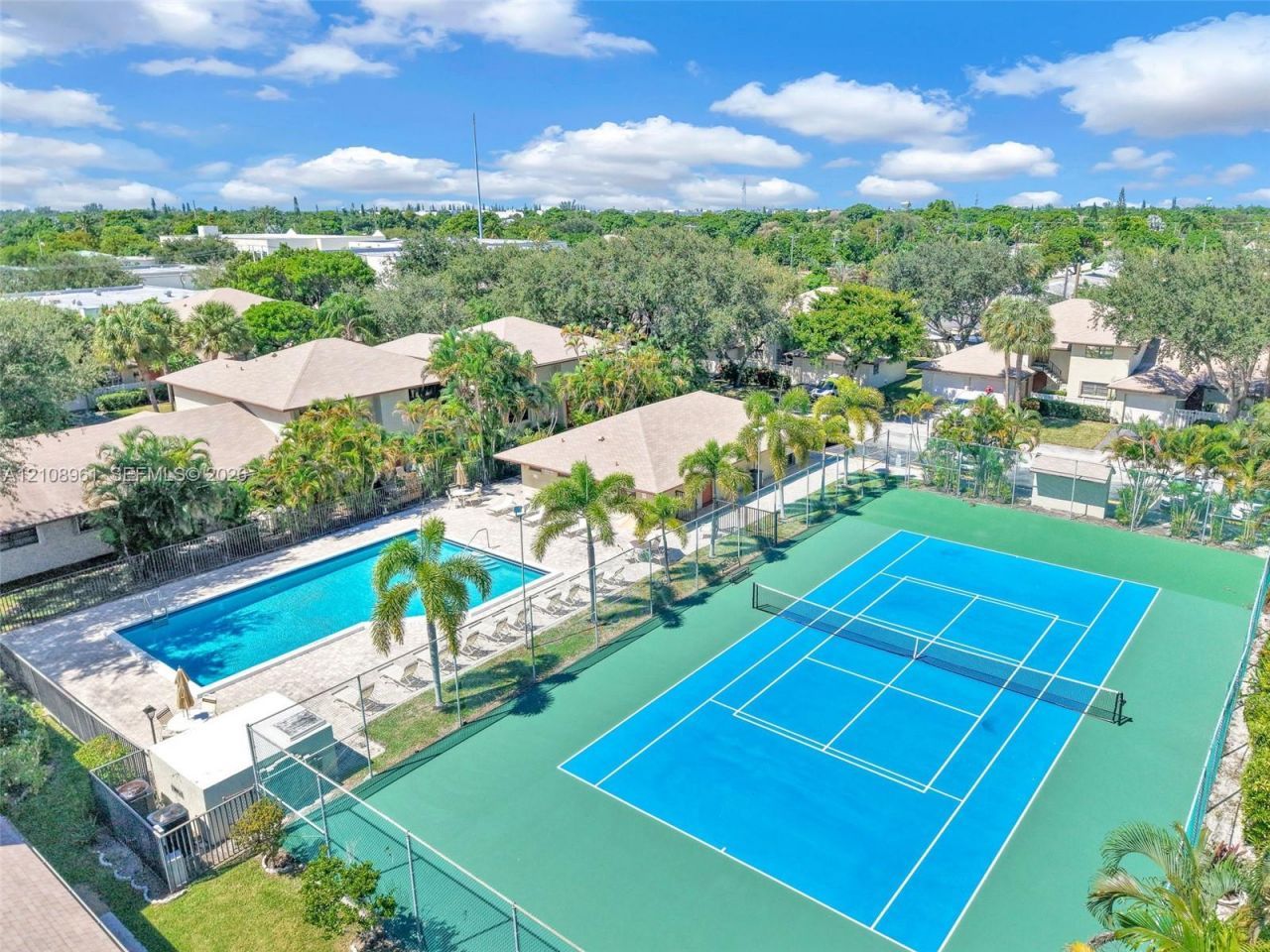 1750 NE 39th Ct, Unit 803, Pompano Beach, FL 33064 Photo