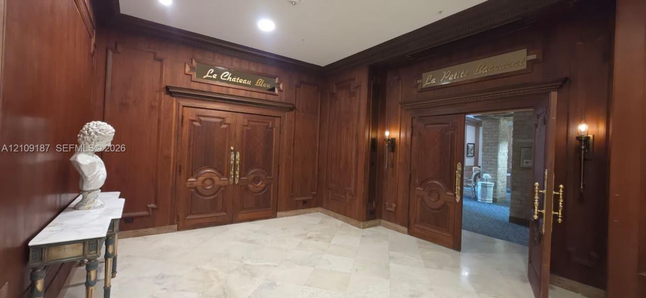 6039 Collins Ave, Unit 1625, Miami Beach, FL 33140 Photo