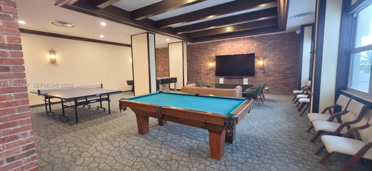 6039 Collins Ave, Unit 1625, Miami Beach, FL 33140 Photo
