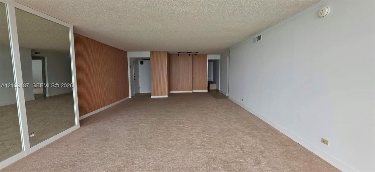 6039 Collins Ave, Unit 1625, Miami Beach, FL 33140 Photo
