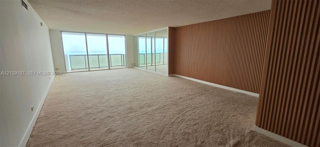 6039 Collins Ave, Unit 1625, Miami Beach, FL 33140 Photo