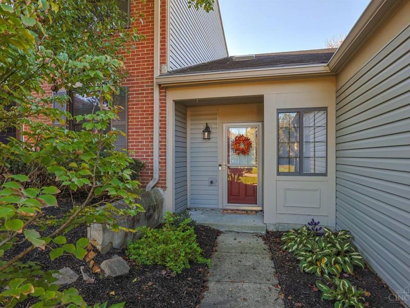 5399 Dickens Drive, Sharonville, OH 45241 Photo 2