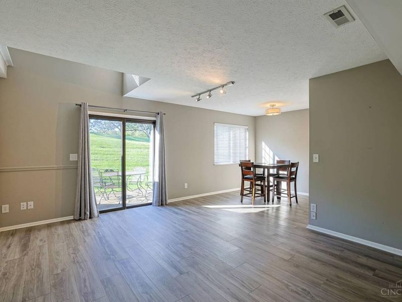 5399 Dickens Drive, Sharonville, OH 45241 Photo 5