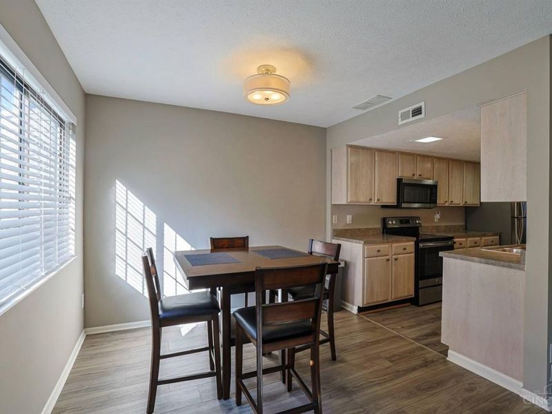 5399 Dickens Drive, Sharonville, OH 45241 Photo 9