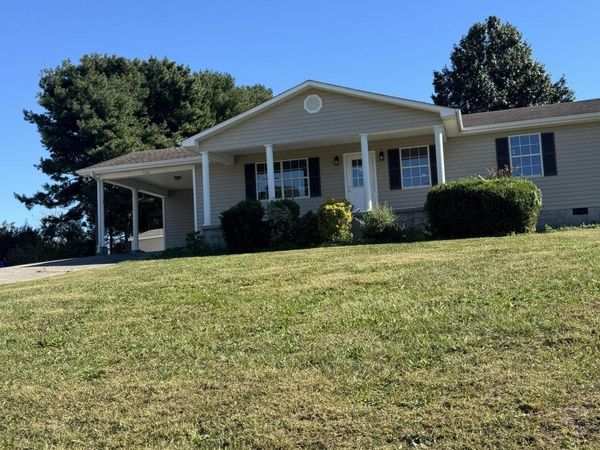 134 Benjamin Lane, Madisonville, TN 37354