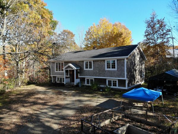 588 Veterans Highway , Brooks, ME 04921