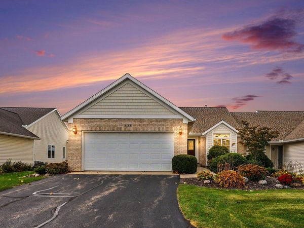 8183 Stoney Lane SW, Byron Center, MI 49315