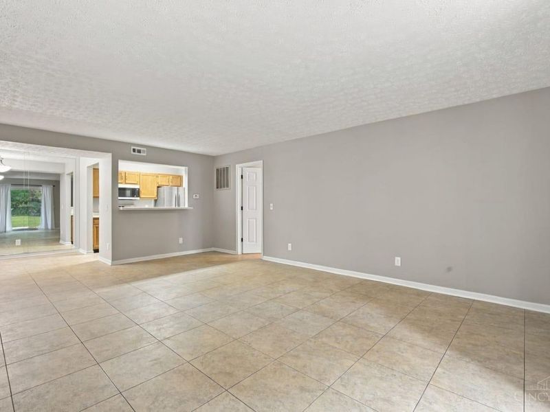 9610 Crosley Farm Drive, Unit 2, Colerain Township, OH 45251 Photo 12