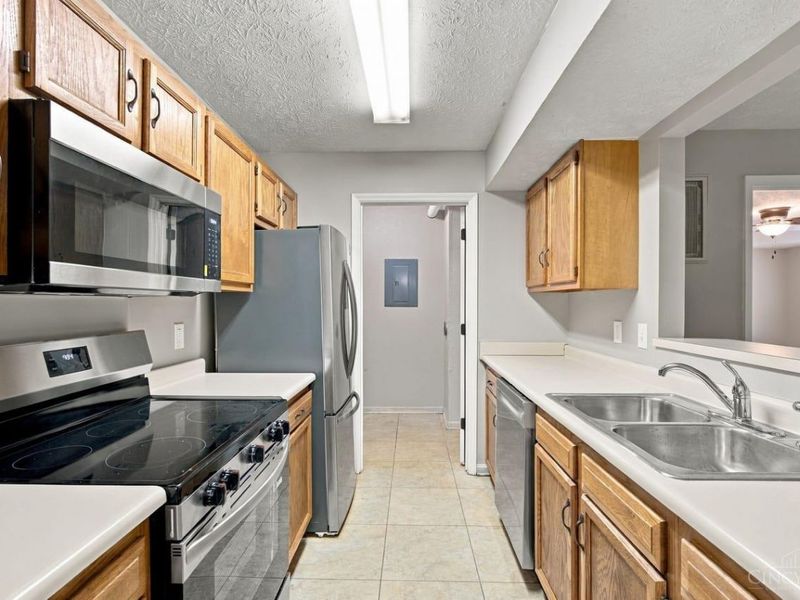 9610 Crosley Farm Drive, Unit 2, Colerain Township, OH 45251 Photo 16