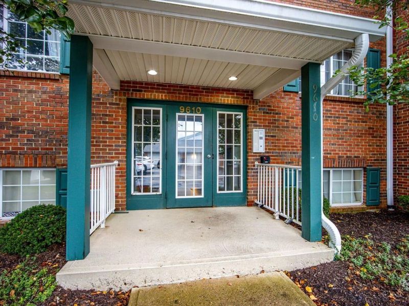 9610 Crosley Farm Drive, Unit 2, Colerain Township, OH 45251 Photo 2