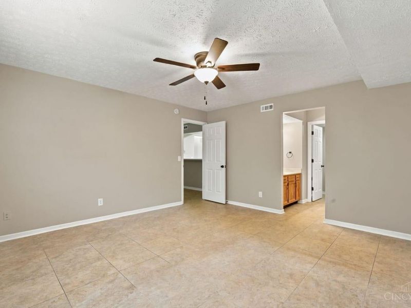 9610 Crosley Farm Drive, Unit 2, Colerain Township, OH 45251 Photo 22