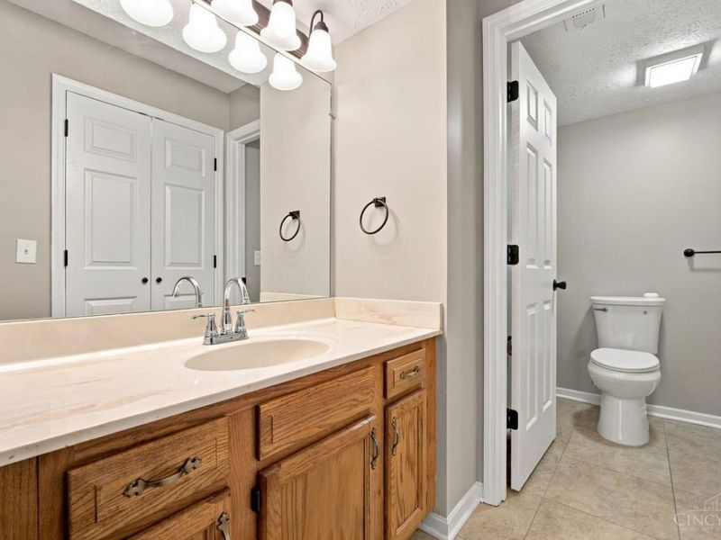 9610 Crosley Farm Drive, Unit 2, Colerain Township, OH 45251 Photo 24
