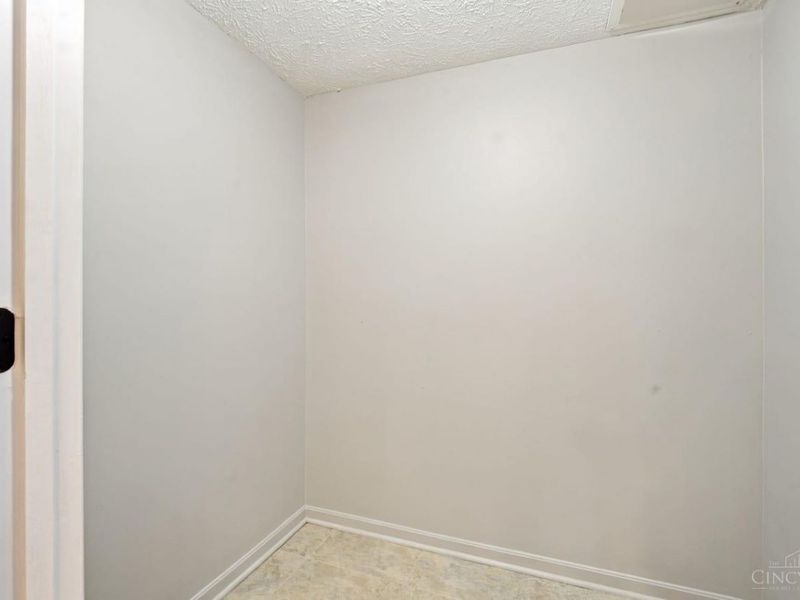9610 Crosley Farm Drive, Unit 2, Colerain Township, OH 45251 Photo 26