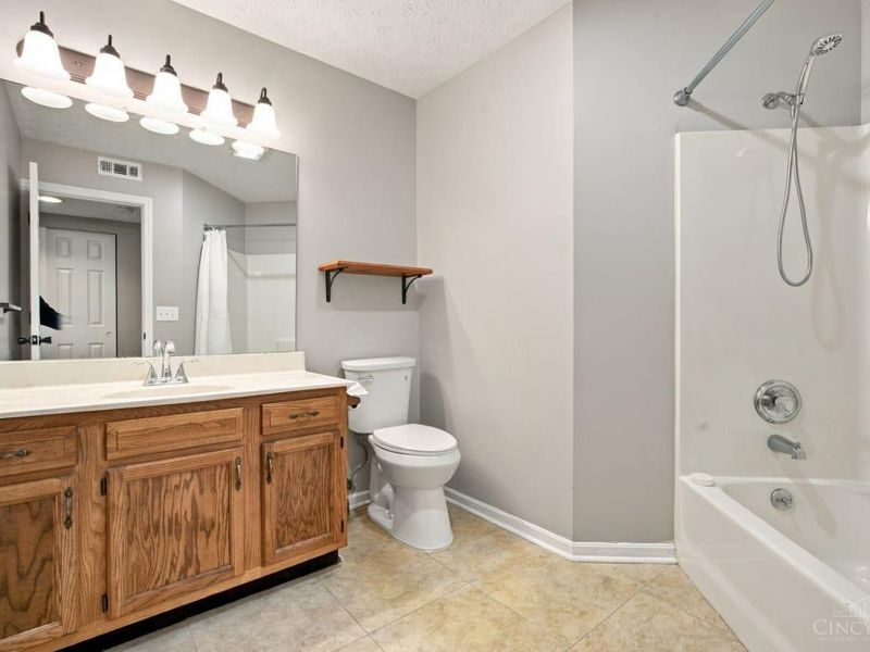 9610 Crosley Farm Drive, Unit 2, Colerain Township, OH 45251 Photo 30
