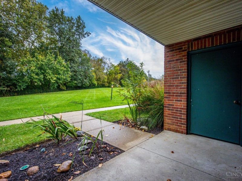 9610 Crosley Farm Drive, Unit 2, Colerain Township, OH 45251 Photo 31