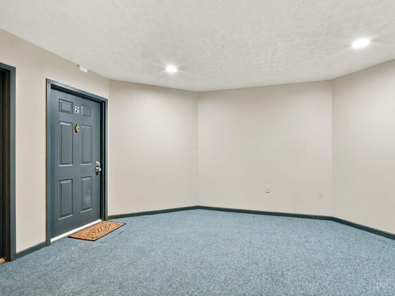9610 Crosley Farm Drive, Unit 2, Colerain Township, OH 45251 Photo 4