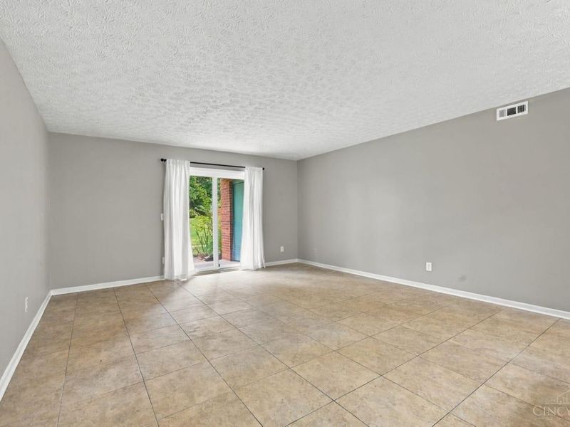 9610 Crosley Farm Drive, Unit 2, Colerain Township, OH 45251 Photo 9