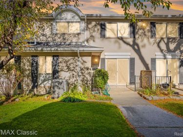 8733 George F Bunker Boulevard, Sterling Heights, Mi 48313