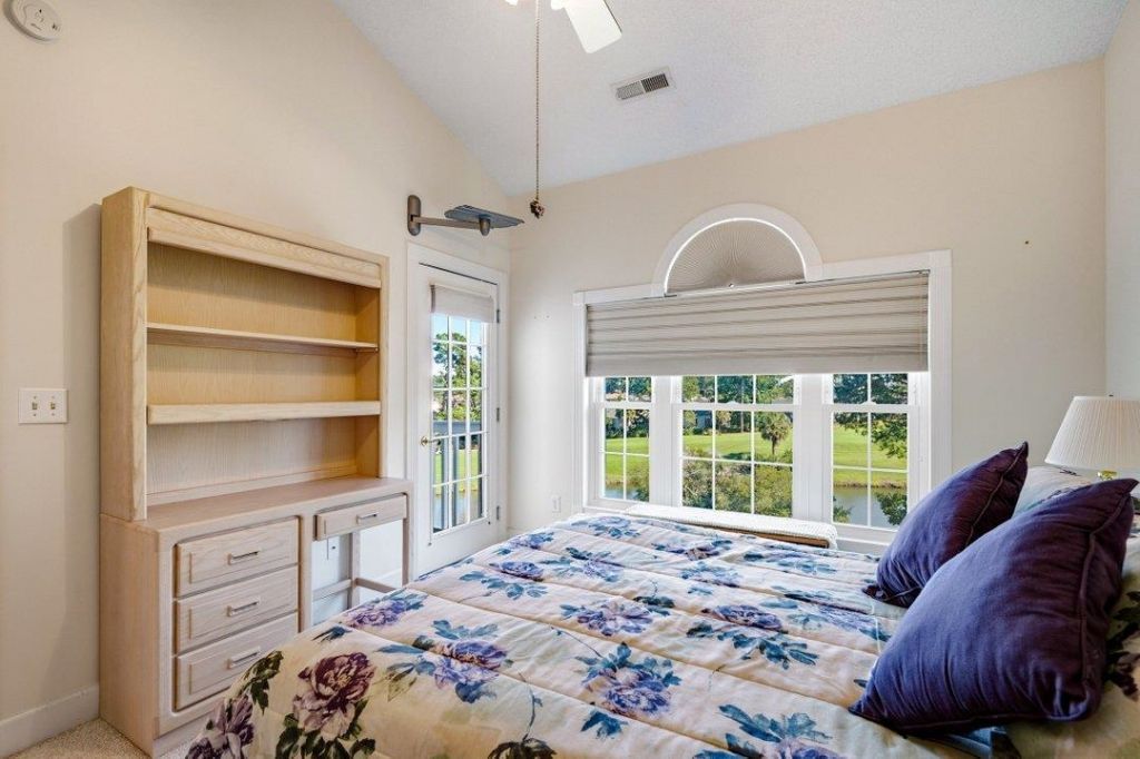 695 Riverwalk Dr. Photo 16